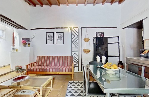 Valle de Guerra Villa | Charming 1-Bed House in La Laguna