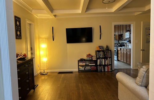 East Palo Alto House | Charming 1-bedroom in a community style house in Prime location