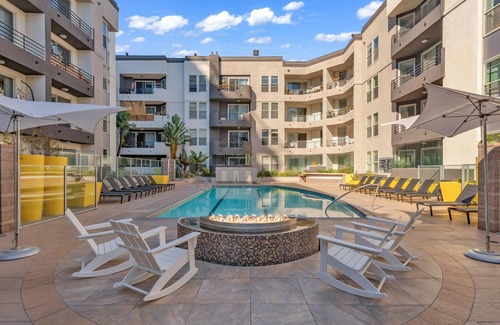 Marina del Rey Apartment | Charming 1-Bedroom by the Ocean · Free Parking · Pool · Gym · Hot Tub · BBQ