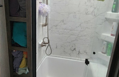 Prince Edward House | Charming 1-bedroom mobile home with WiFi, AC in fabulous Prince Edward county