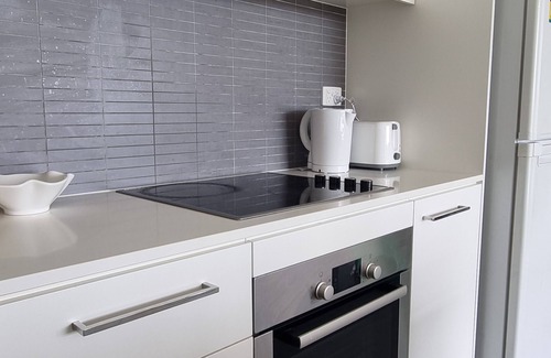 Bruce Apartment | Charming 1-bedroom apartment in marvelous Belconnen with views of lake