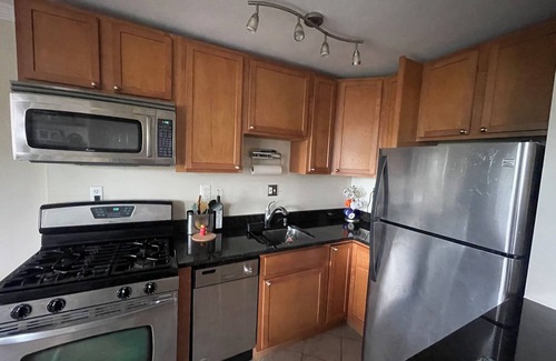 North Rosslyn Apartment | Charming 1-bedroom apartment close to everything