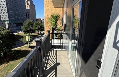 Downtown Baltimore Apartment | Charming 1-bedroom apartment in terrific Baltimore with AC