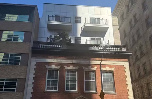 Downtown Baltimore Apartment | Charming 1-bedroom apartment in terrific Baltimore with AC