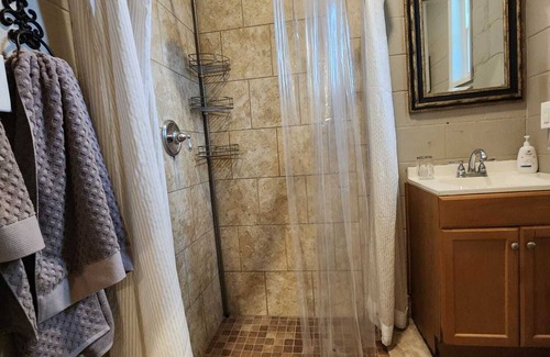 Greenwood Apartment | Charming 1-bedroom apartment with WiFi and close to the Hospital in Greenwood