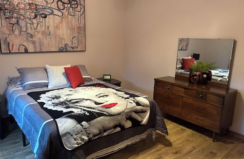 La Crosse Apartment | Charming 1-bedroom apartment on the Mississippi backwaters. Close to everything.