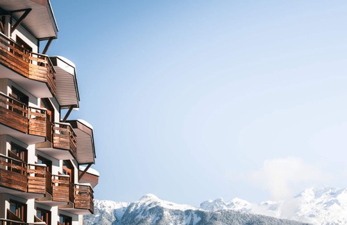 La Perriere Apartment | Charming 1-Bedroom Apartment in La Tania, Ski-In/Ski-Out, Sleeps 4