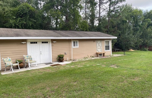 Huntcliff Apartment | Charming 1-bedroom apartment. Minutes from Fort Jackson and Downtown Columbia.