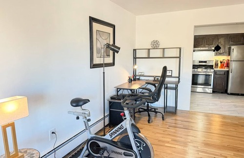 Hoboken Apartment | Charming 1-bedroom apartment with Fast WiFi in Hoboken close to NYC