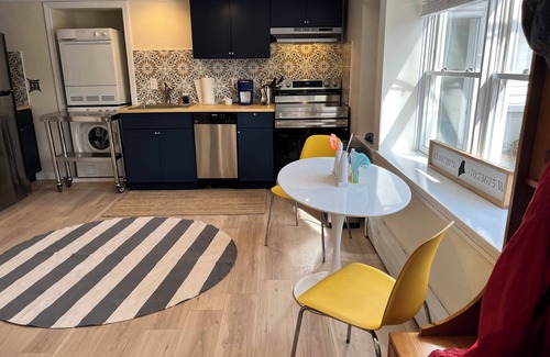 Kittery Apartment | Charming 1-bedroom apartment in cool Kittery with WiFi, AC