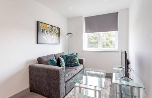 Leeds Apartment | Charming 1 Bedroom Apartment in Leeds