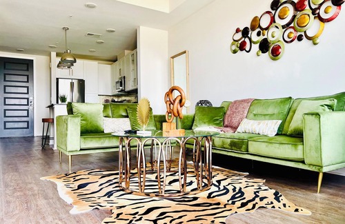 Dallas Arts District Apartment | Charming 1-bedroom apartment with views