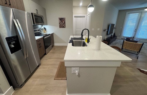 Vickery Meadow Apartment | Charming 1-bedroom apartment in fabulous Dallas with AC, f