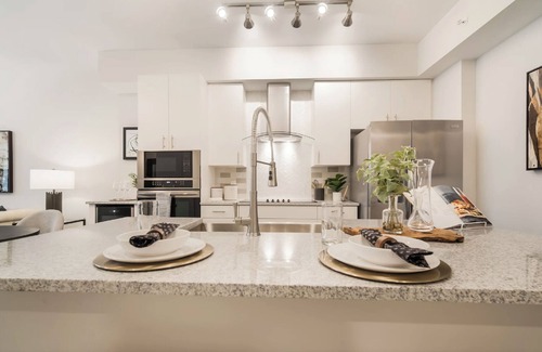 North Naples Apartment | Charming 1-bedroom apartment 5 min from the beach shopping malls and restaurant