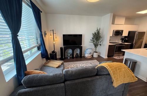 Renton Apartment | Charming 1-bedroom apartment with fitness room and AC in lovely Renton