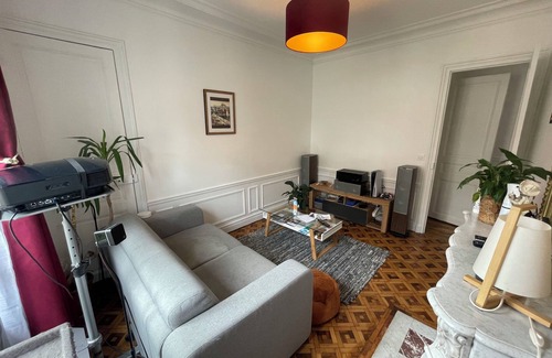 Quartier Saint-Ambroise Apartment | Charming 1-bedroom apartment with AC, WiFi in lovely Paris