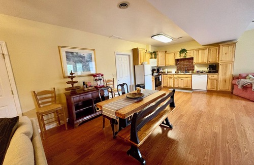 Floyd Apartment | Charming 1-bedroom apartment in Floyd