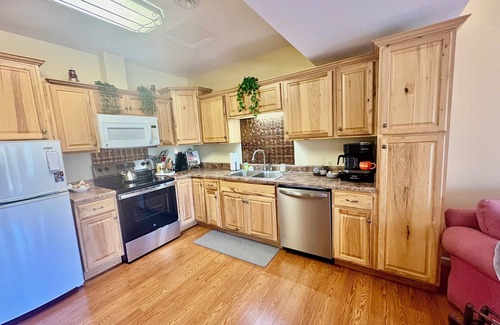 Floyd Apartment | Charming 1-bedroom apartment in Floyd