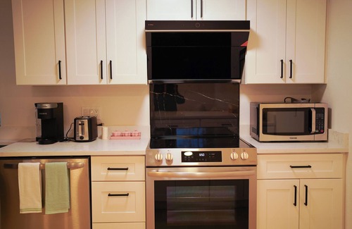 Acres Green House | Charming 1-bedroom at basement in fabulous Lone Tree with WiFi