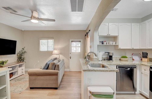 Las Vegas Apartment | Charming 1-bedroom bungalow-longer stays available