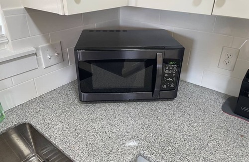 South Pensacola Cottage | Charming 1 bedroom cottage with free parking