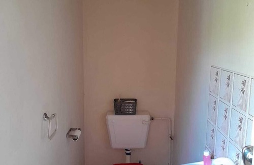 Lyttelton Manor Cottage | Charming 1-bedroom cottage in cool Centurion with WiFi