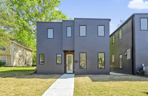 University Park Condo | Charming 1-bedroom condo in awesome Raleigh with AC