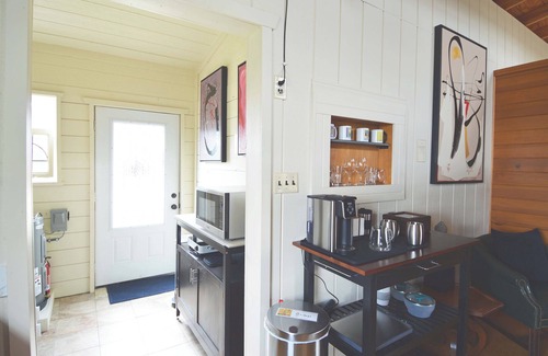 Spicewood House | Charming 1-bedroom gallery bungalow on 9 acres in Spicewood, new central air/ht.
