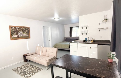 Ferndale Apartment | Charming 1-bedroom guest studio in Ferndale