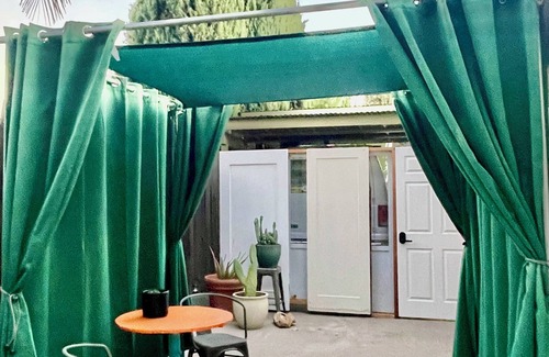 Ojai House | Charming 1-bedroom guesthouse in desirable Ojai with AC close to town