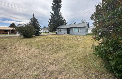 Butte House | Charming 1-bedroom house in Butte with easy access on and off of I-15/90
