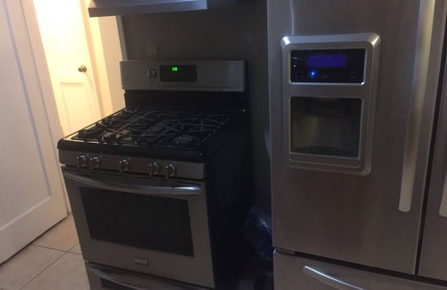 Elmont House | Charming 1-bedroom house with WiFi, AC in pleasant Elmont