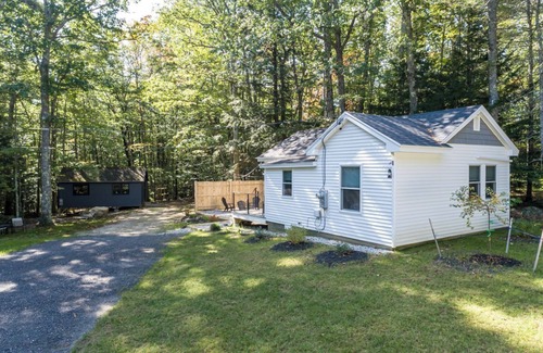 Pownal House | Charming 1-bedroom house with AC and WiFi in Pleasant Pownal