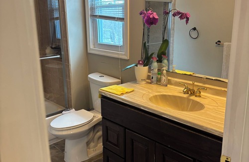 Fairfax House | Charming 1-bedroom in house with WiFi, AC in brilliant Fairfax