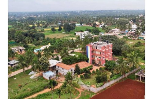 Chikkaballapur Apartment | Charming 1-bedroom apartment in delightful Nandi Hills with AC