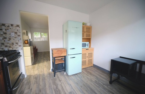 Whittier House | Charming 1-bedroom rowhome in Denver near downtown