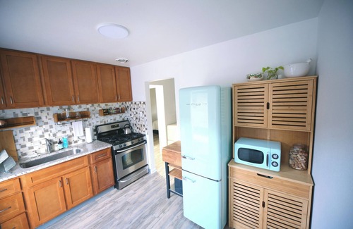 Whittier House | Charming 1-bedroom rowhome in Denver near downtown