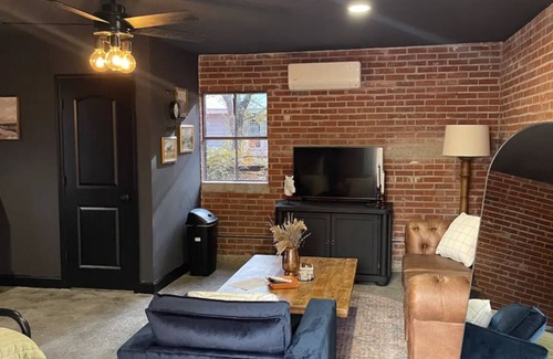 Bonne Terre Apartment | Charming 1-bedroom studio apartment located in historic Bonne Terre!