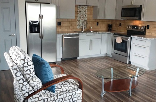 Castle Rock House | Charming 1-bedroom unit built above our house in fabulous Castle Rock with AC