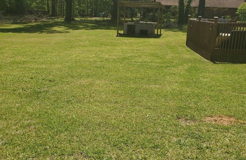 Stockbridge House | Charming 1-bedroom house with WiFi, AC in pleasant Stockbridge, event charge