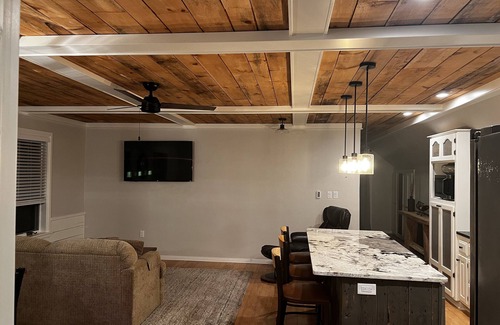 Wrightstown Apartment | Charming 1 bedroom overlooking the Fox River. Large Heated Garage. Pet Friendly!