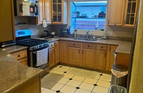 Menlo Park House | Charming 1-bedroom w/large window close to Silicon valley and Stanford