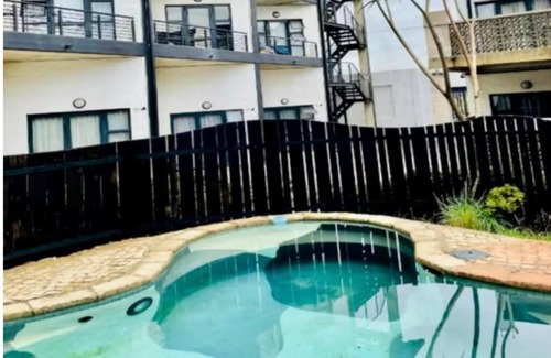 Downtown Johannesburg Apartment | Charming 1-bedroom apartment in Maboneng Johannesburg