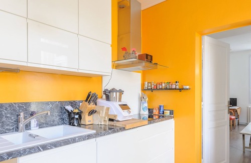 Quartier du Casino House | Charming 120m² Home Near Beach, 6-8 Guests, WiFi, Enclosed Garden