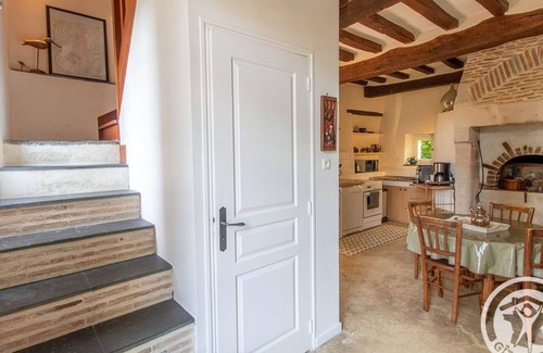 Rochefort-sur-Loire Cottage | Charming 15th-Century Family Cottage in Loire Vineyards with Park, Terrace, and Leisure Facilities