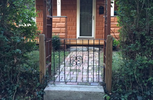 Chestnut Hills Cottage | Charming 1911 cottage in the heart of Asheville - walk 4 blocks to downtown