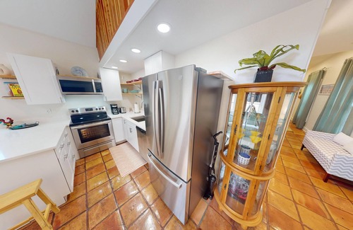 Truman Annex House | Charming 1923 2 Bedroom, 1 Bath home with bonus loft.