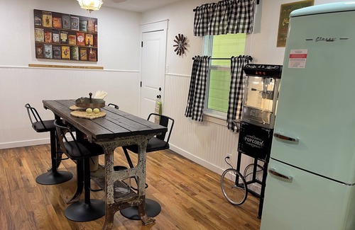 Kerrville House | Charming 1950s 3-bedroom house with hot tub and close to amenities in Kerrville!