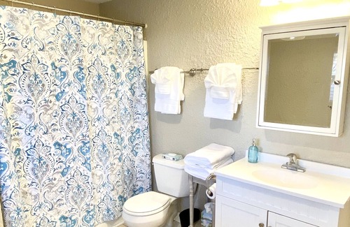 West Carrollton House | Charming 1Bed/1Bath Apartment (1st floor) *Extended Stay*