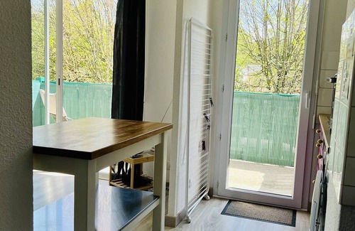 Cambo-les-Bains Apartment | Charming 1BR Apartment in Calm Area, Balcony, Parking, WiFi – Cambo-les-Bains